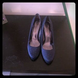 Beautiful moda jeweled navy heels